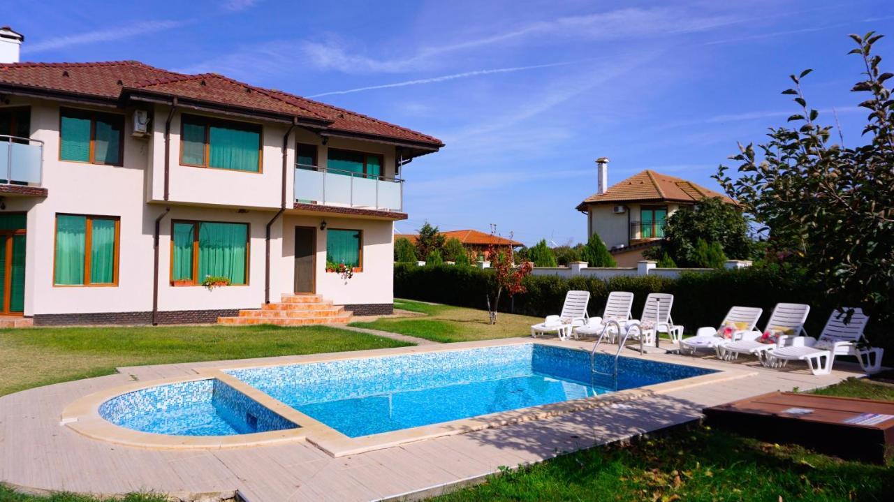 Вила Помело - Family Villa Pomelo Bŭlgarevo エクステリア 写真