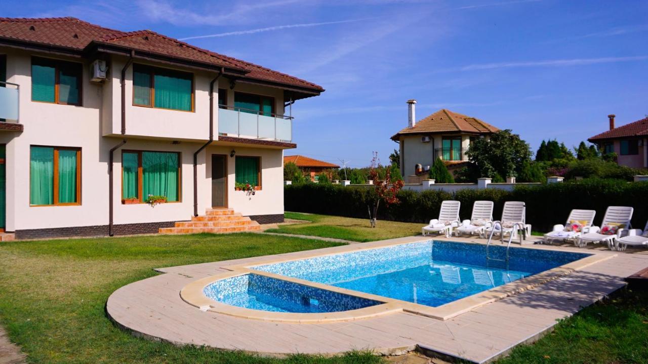 Вила Помело - Family Villa Pomelo Bŭlgarevo エクステリア 写真