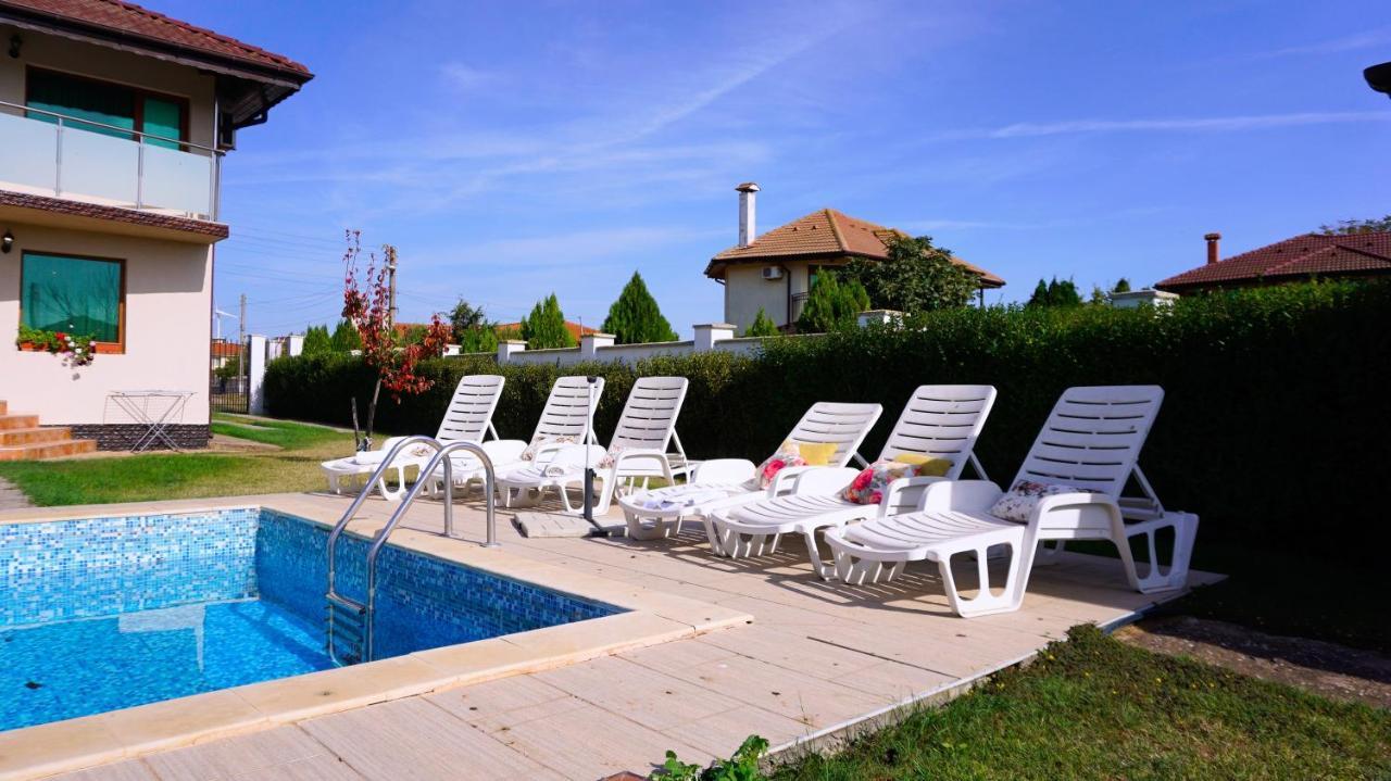 Вила Помело - Family Villa Pomelo Bŭlgarevo エクステリア 写真
