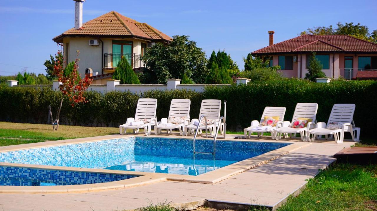 Вила Помело - Family Villa Pomelo Bŭlgarevo エクステリア 写真