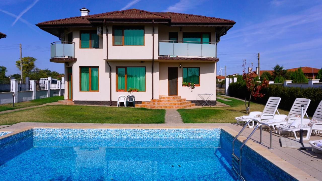Вила Помело - Family Villa Pomelo Bŭlgarevo エクステリア 写真
