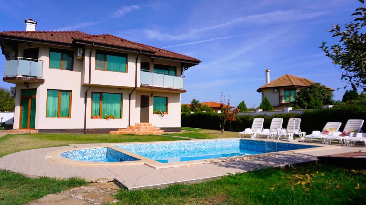 Вила Помело - Family Villa Pomelo Bŭlgarevo エクステリア 写真
