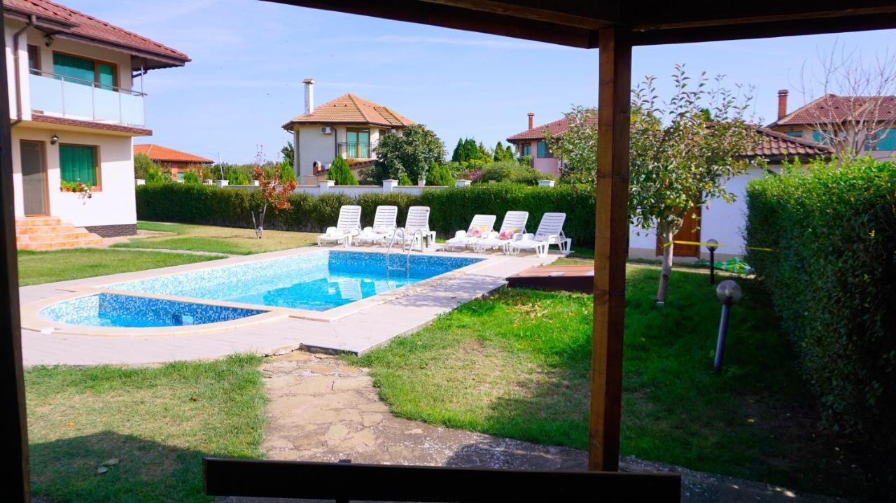 Вила Помело - Family Villa Pomelo Bŭlgarevo エクステリア 写真