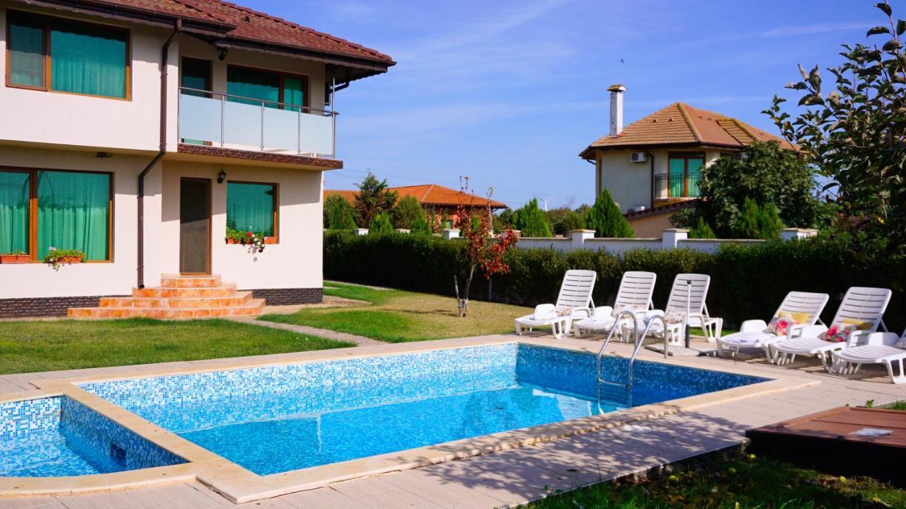 Вила Помело - Family Villa Pomelo Bŭlgarevo エクステリア 写真